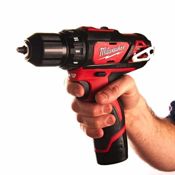 MILWAUKEE - Taladro atorn M12 0-400/0-1500rpm, 30Nm, 2x M12B2 con maletín - Imagen 5