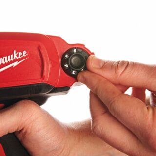 MILWAUKEE - Pistola para químicos M12, 1789N, soporte 310ml, díal compatible e interruptor electrónico variable, 1x M12B2 y bolsa de transporte