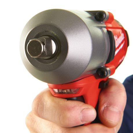 MILWAUKEE - Llave impacto M18 FUEL medio par 1/2" pin, 1700/2100/2400rpm, 430/550/610Nm, Red Lithium 5,0Ah con HD BOX - Imagen 4